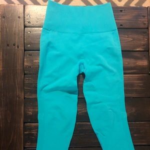 Lululemon high compression crops